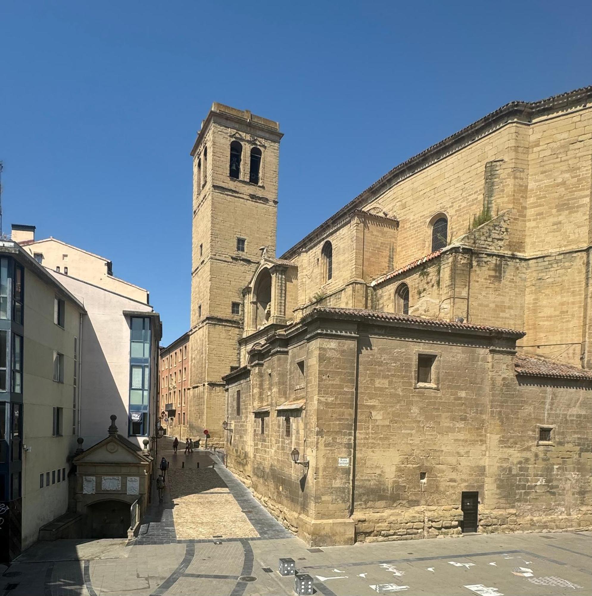 Santiago Tower Aire Ac Casco Antiguo By Apartamentos لوغرونيو المظهر الخارجي الصورة