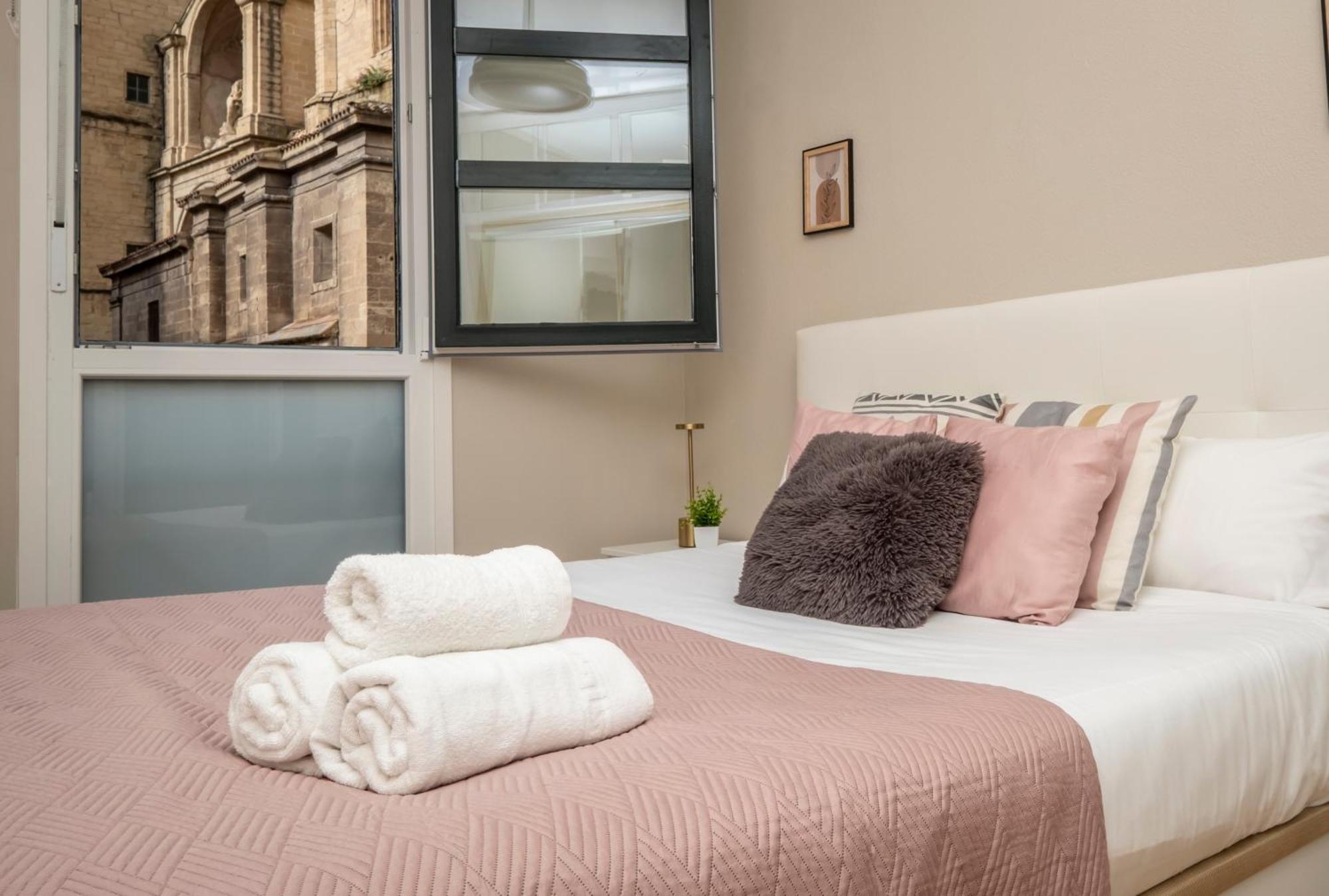 Santiago Tower Aire Ac Casco Antiguo By Apartamentos لوغرونيو المظهر الخارجي الصورة