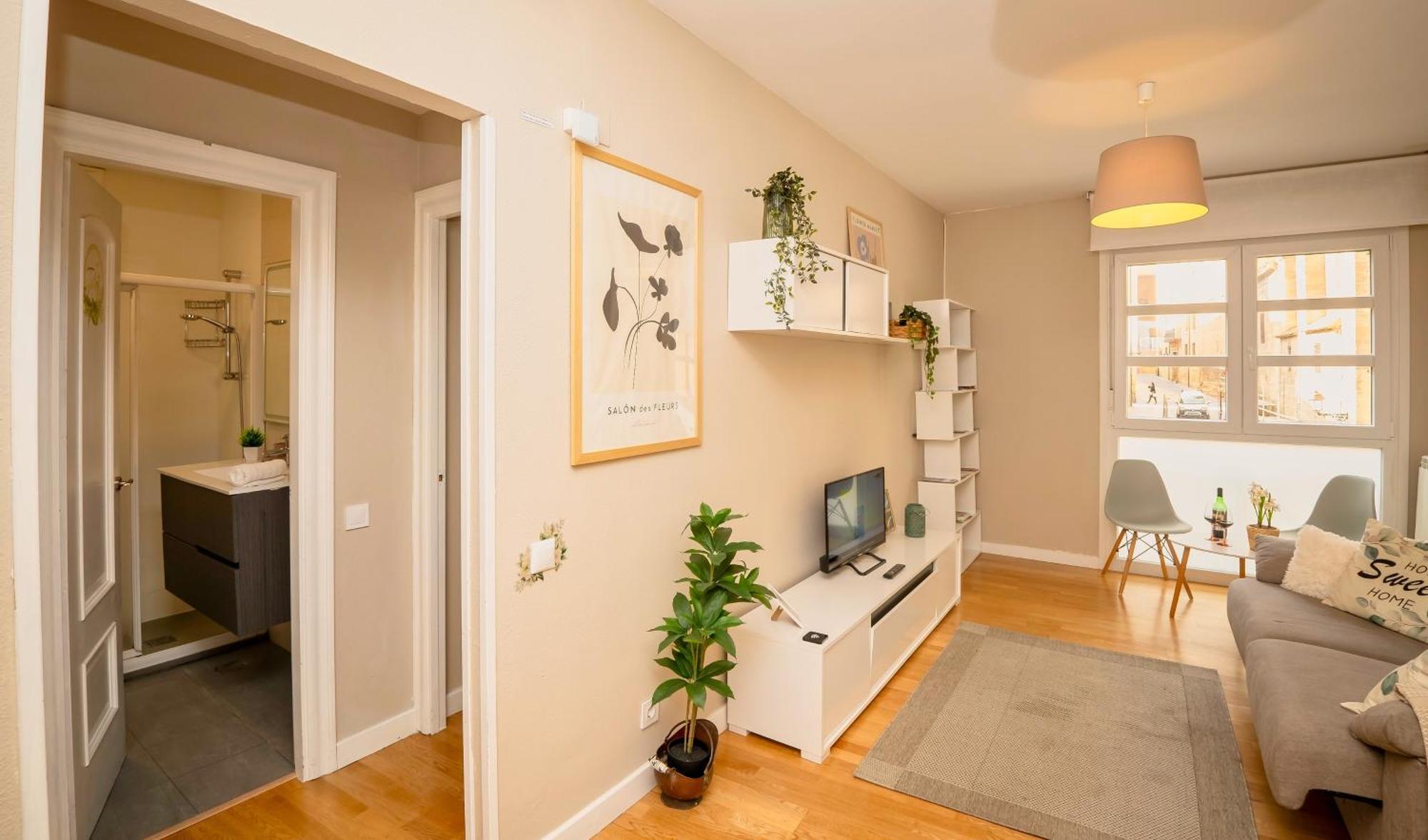 Santiago Tower Aire Ac Casco Antiguo By Apartamentos لوغرونيو المظهر الخارجي الصورة