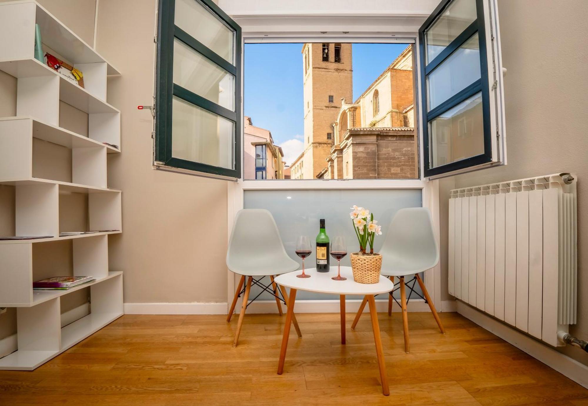 Santiago Tower Aire Ac Casco Antiguo By Apartamentos لوغرونيو المظهر الخارجي الصورة