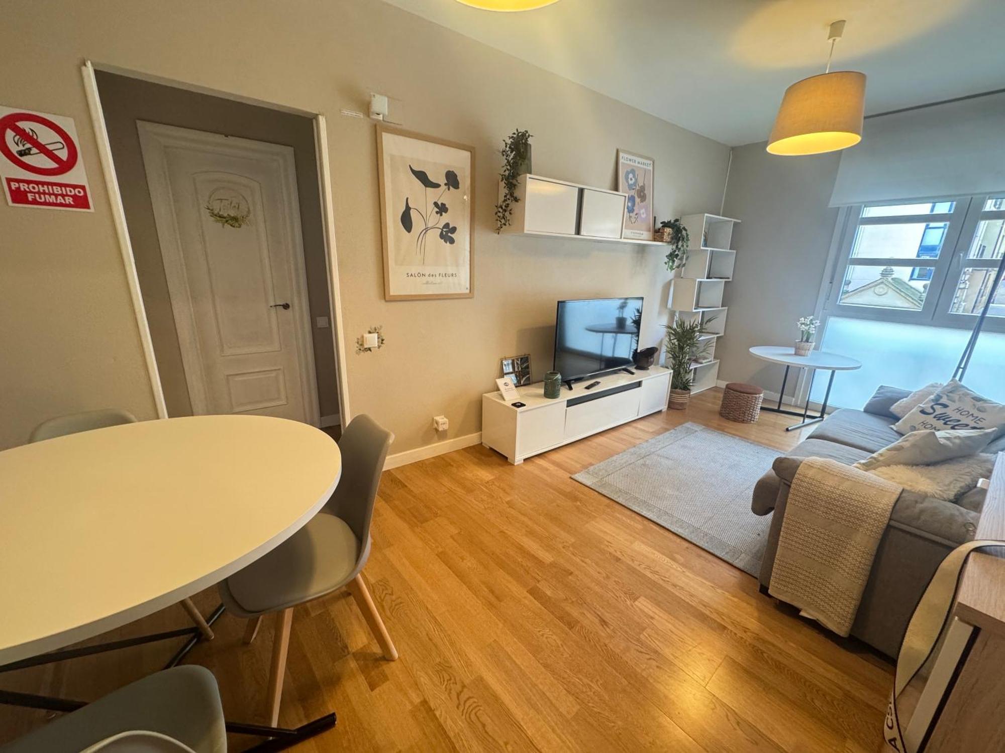 Santiago Tower Aire Ac Casco Antiguo By Apartamentos لوغرونيو المظهر الخارجي الصورة